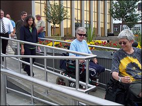 Gyakori akadálymentesítés megoldás a fixen telepített rámpa Gyakori akadálymentesítés megoldás a fixen telepített rámpa